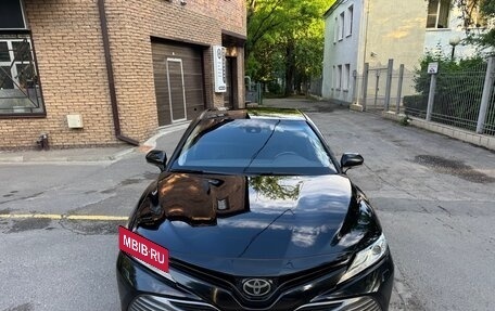 Toyota Camry, 2019 год, 2 650 000 рублей, 3 фотография