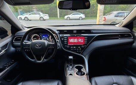Toyota Camry, 2019 год, 2 650 000 рублей, 9 фотография