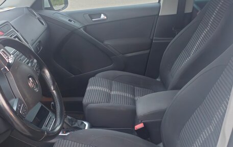 Volkswagen Tiguan I, 2011 год, 700 000 рублей, 13 фотография