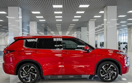Mitsubishi Outlander, 2023 год, 3 982 000 рублей, 5 фотография
