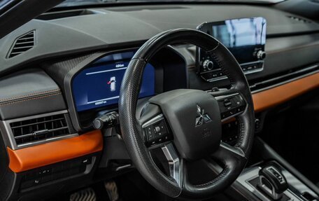 Mitsubishi Outlander, 2023 год, 3 982 000 рублей, 12 фотография