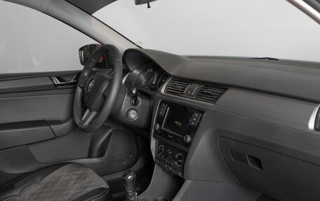Skoda Rapid I, 2019 год, 1 250 000 рублей, 6 фотография
