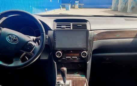 Toyota Camry, 2014 год, 1 820 000 рублей, 10 фотография