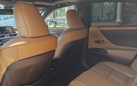 Lexus ES VII, 2018 год, 3 850 000 рублей, 22 фотография