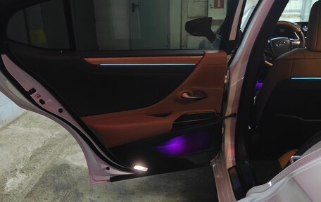 Lexus ES VII, 2018 год, 3 850 000 рублей, 26 фотография