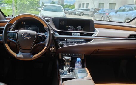 Lexus ES VII, 2018 год, 3 850 000 рублей, 23 фотография