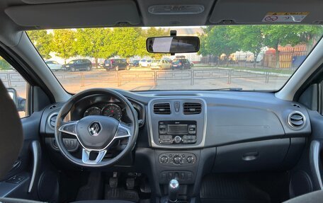 Renault Logan II, 2019 год, 800 000 рублей, 9 фотография