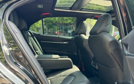 Toyota Camry, 2023 год, 3 300 000 рублей, 10 фотография