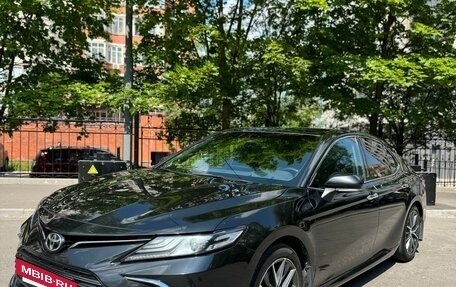 Toyota Camry, 2023 год, 3 300 000 рублей, 3 фотография