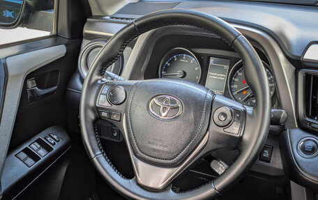 Toyota RAV4, 2018 год, 2 499 000 рублей, 4 фотография