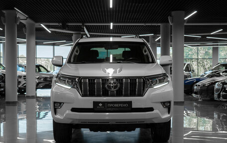 Toyota Land Cruiser Prado 150 рестайлинг 2, 2019 год, 4 900 000 рублей, 3 фотография