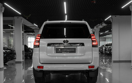 Toyota Land Cruiser Prado 150 рестайлинг 2, 2019 год, 4 900 000 рублей, 6 фотография