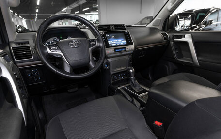 Toyota Land Cruiser Prado 150 рестайлинг 2, 2019 год, 4 900 000 рублей, 7 фотография