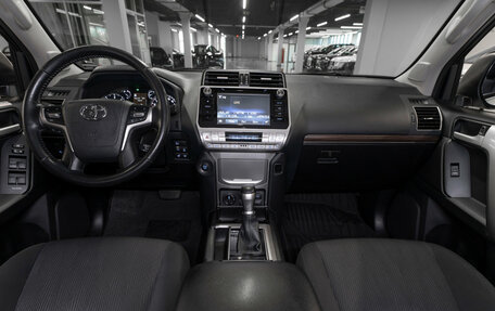 Toyota Land Cruiser Prado 150 рестайлинг 2, 2019 год, 4 900 000 рублей, 8 фотография