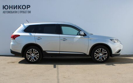 Mitsubishi Outlander III рестайлинг 3, 2016 год, 2 299 000 рублей, 4 фотография