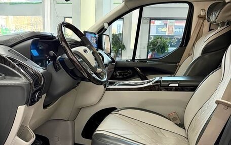 Ford Tourneo Custom I рестайлинг, 2023 год, 4 788 000 рублей, 7 фотография