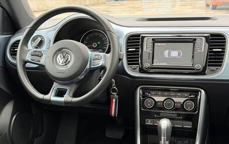 Volkswagen Beetle, 2019 год, 1 360 333 рублей, 12 фотография