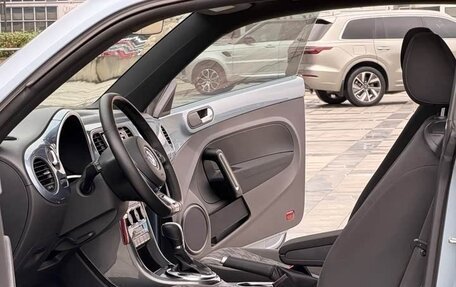 Volkswagen Beetle, 2019 год, 1 360 333 рублей, 13 фотография