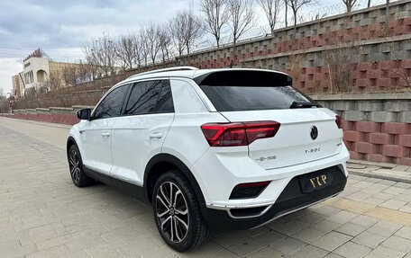 Volkswagen T-Roc I, 2022 год, 1 570 000 рублей, 6 фотография