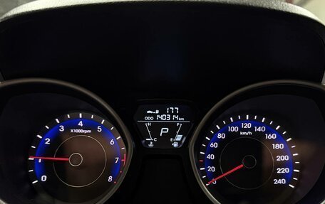 Hyundai Avante, 2012 год, 850 000 рублей, 6 фотография