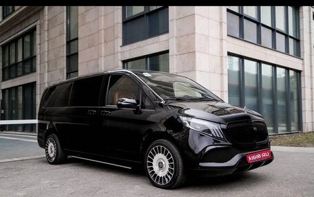 Mercedes-Benz V-Класс, 2022 год, 7 990 000 рублей, 1 фотография