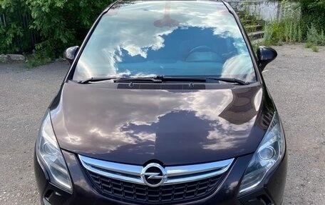 Opel Zafira C рестайлинг, 2013 год, 1 050 000 рублей, 1 фотография