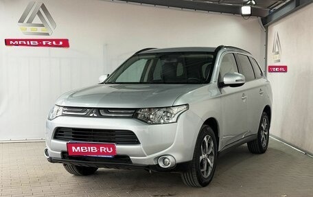 Mitsubishi Outlander III рестайлинг 3, 2012 год, 1 399 000 рублей, 1 фотография