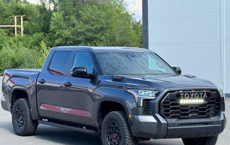 Toyota Tundra, 2023 год, 7 990 000 рублей, 2 фотография