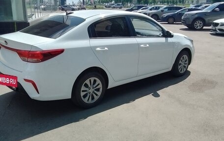 KIA Rio IV, 2020 год, 1 550 000 рублей, 3 фотография