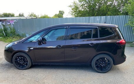 Opel Zafira C рестайлинг, 2013 год, 1 050 000 рублей, 2 фотография
