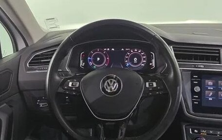 Volkswagen Tiguan II, 2020 год, 3 080 000 рублей, 23 фотография