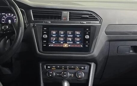 Volkswagen Tiguan II, 2020 год, 3 080 000 рублей, 22 фотография