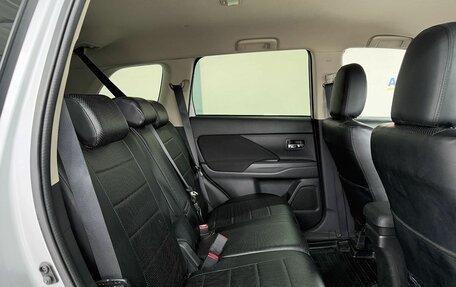 Mitsubishi Outlander III рестайлинг 3, 2012 год, 1 399 000 рублей, 10 фотография