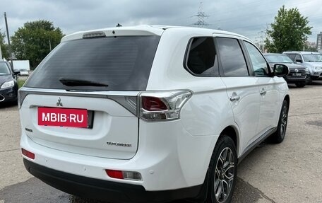 Mitsubishi Outlander III рестайлинг 3, 2012 год, 1 390 000 рублей, 8 фотография