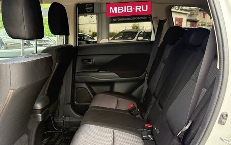 Mitsubishi Outlander III рестайлинг 3, 2012 год, 1 390 000 рублей, 13 фотография