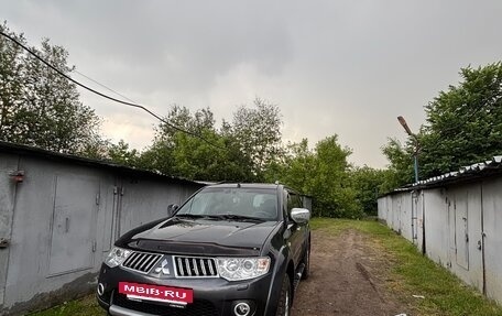 Mitsubishi Pajero Sport II рестайлинг, 2013 год, 1 950 000 рублей, 2 фотография
