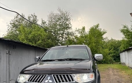 Mitsubishi Pajero Sport II рестайлинг, 2013 год, 1 950 000 рублей, 14 фотография