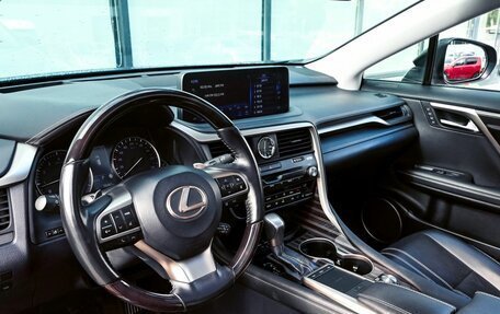 Lexus RX IV рестайлинг, 2019 год, 5 400 000 рублей, 23 фотография