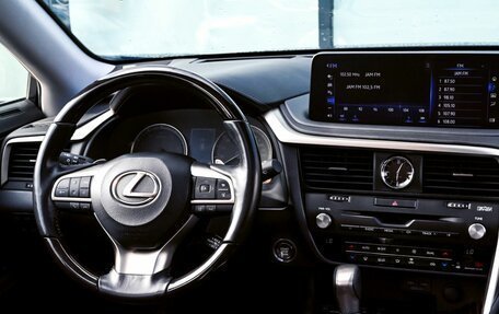 Lexus RX IV рестайлинг, 2019 год, 5 400 000 рублей, 32 фотография