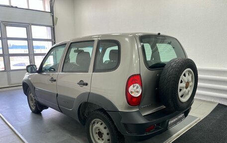 Chevrolet Niva I рестайлинг, 2018 год, 585 000 рублей, 6 фотография