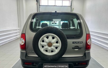 Chevrolet Niva I рестайлинг, 2018 год, 585 000 рублей, 5 фотография