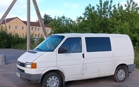 Volkswagen Transporter T4, 1991 год, 275 000 рублей, 2 фотография