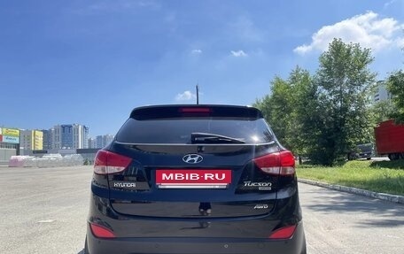 Hyundai Tucson III, 2010 год, 1 265 000 рублей, 2 фотография
