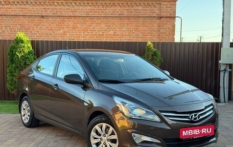Hyundai Solaris II рестайлинг, 2015 год, 1 120 000 рублей, 3 фотография