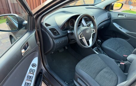 Hyundai Solaris II рестайлинг, 2015 год, 1 120 000 рублей, 10 фотография