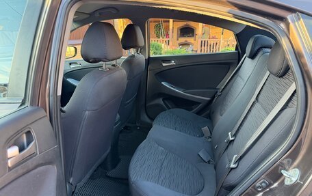 Hyundai Solaris II рестайлинг, 2015 год, 1 120 000 рублей, 18 фотография