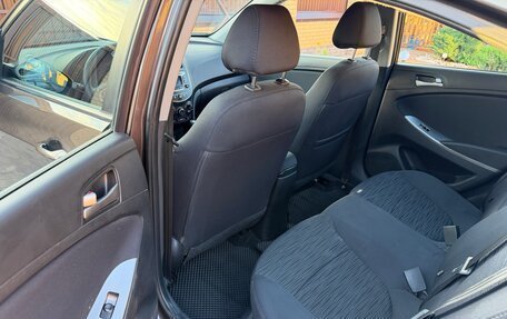 Hyundai Solaris II рестайлинг, 2015 год, 1 120 000 рублей, 17 фотография