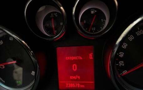 Opel Astra J, 2013 год, 550 000 рублей, 10 фотография