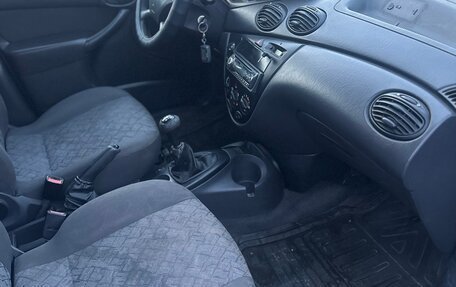 Ford Focus IV, 2001 год, 140 000 рублей, 5 фотография