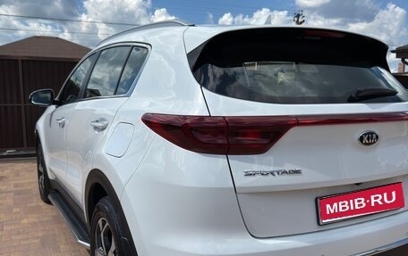 KIA Sportage IV рестайлинг, 2019 год, 2 300 000 рублей, 1 фотография